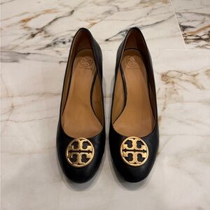 Tory Burch Black Leather Ballet Heels with Gold Logo